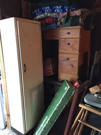 Locker, desk and other small furniture pieces, great for painting