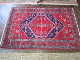 4.5' X 6.5' wool Rug