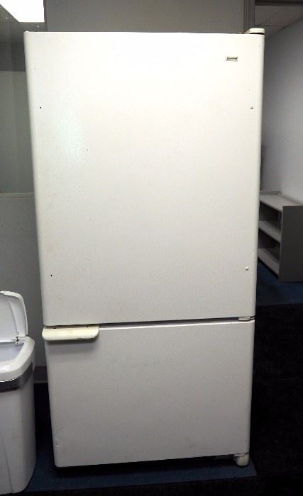Kenmore Bottom Freezer Refrigerator Model 596.75232400