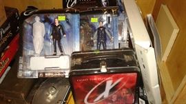 Come all Ye X-File Fans!! DOLLS, autographed photos, pictures, comics lunch boxes, and much more!!
