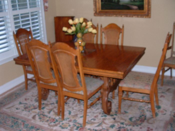 Second dining table and chairs