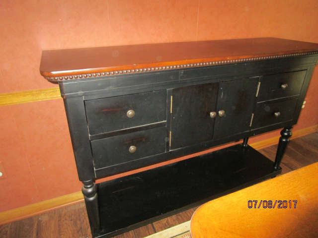 Buffet/sideboard matches dining table