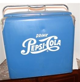 226 pepsi cooler ding above drink small dent oon side color good
