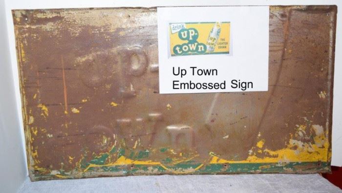 194 Uptown Sign Needs restoration