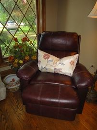 Lane Leather Recliner 