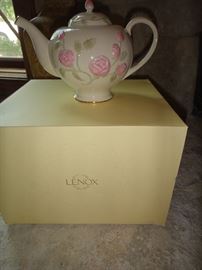 Lenox Tea Pot 