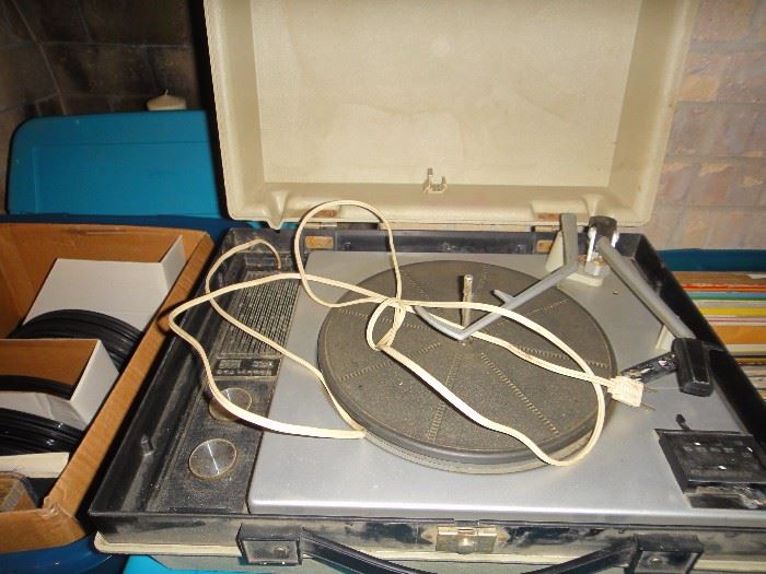 RCA Record Player, needs work 