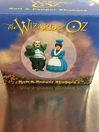 Salt & pepper shakers