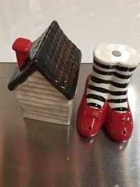 Salt & pepper shakers