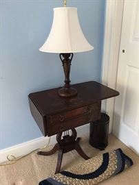 Vintage drop leaf accent table 