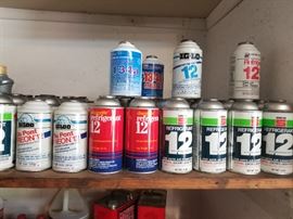 LOTS of R12 Freon Refrigerant ( Including Several 30 lb Cans!)