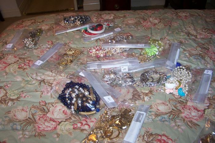 Lots of bags of custume jewelry