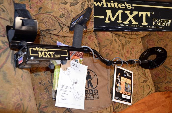 White's MXT Tracker E-Series metal detector