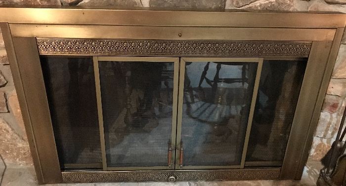 Fireplace glass cover