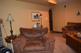 Lamps Chairs Tables Prints Art Decorator Items