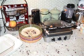 kitchen items, Cruisnart Sandwich maker, Oster Can Opener, Bullet style blender, Mixer