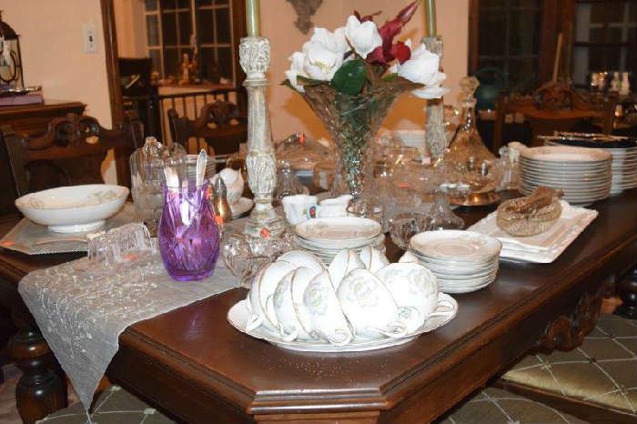 Table setting dining room