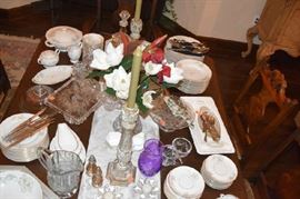 Dining Table items - setting
