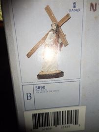RARE!! Lladro The Way of the Cross. Measures over 2.5 Feet Tall. Only 2,000 Were Made. Limited Edition.Issued in 1990, Retired in 1998. In Original Box.Sculputre Jose Puche.