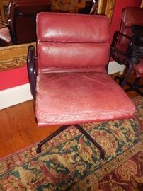 Herman Miller Soft Leather Ex Chair (3)