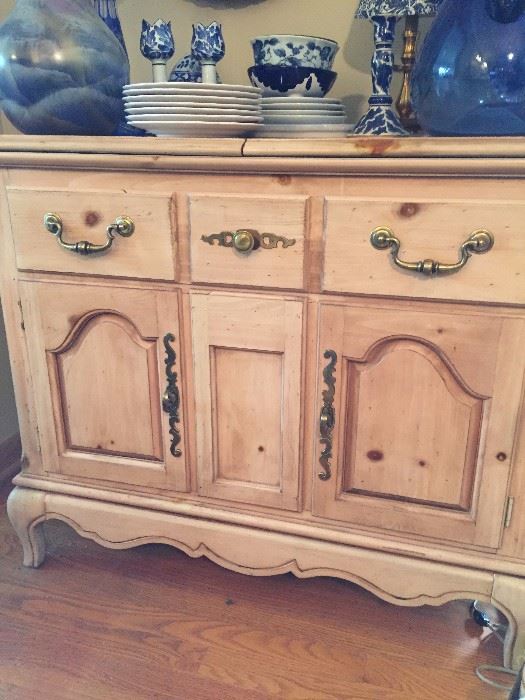 Serving chest w/matching china cabinet.