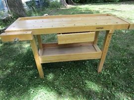 Woodworking Bench with two Vises