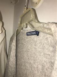 WOMENS CLOTHING AND COATS-SIZE MEDIUM-LARGE