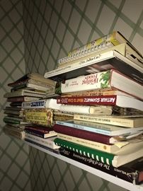 LOTS OF VINTAGE COOKBOOKS