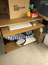 SMALL LIGHT WOODEN DESK