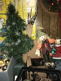 LOTS OF VINTAGE CHRISTMAS AND HOLIDAY DECOR'