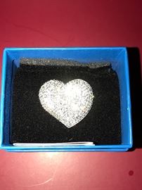 SPARKLING HEART RING