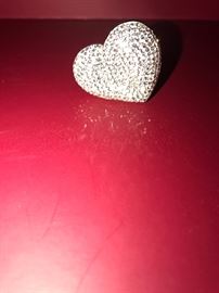 SPARKLING HEART RING