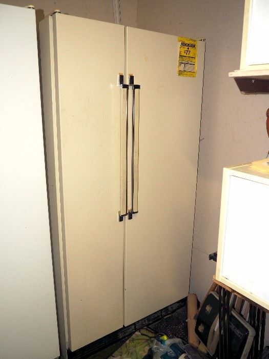 Kenmore Side By Side Refrigerator/Freezer Model 106.8590481
