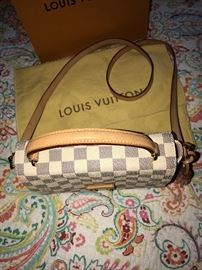 LOUIS VUITTON CROISETTE DAMIER AZUR HANDBAG