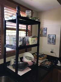 KITCHENWARE AND GLASSWARE