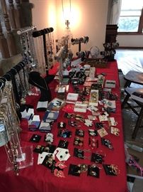 TONS OF COSTUME JEWELRY