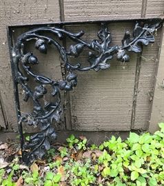Wrought Iron Brackets with Acorns and Oak Leaves (10)