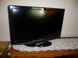 FLATSCREEN TV