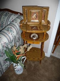 SMALL SIDE TABLE, OWL PICTURES