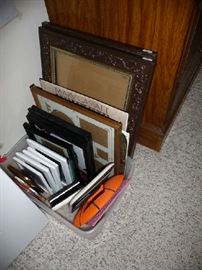 PICTURE FRAMES