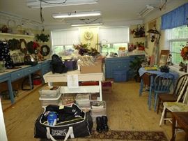 CRAFT ROOM OFF BACK GARAGE