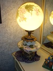 Gone With The Wind/Parlor Hurricane Lamp (Electric)