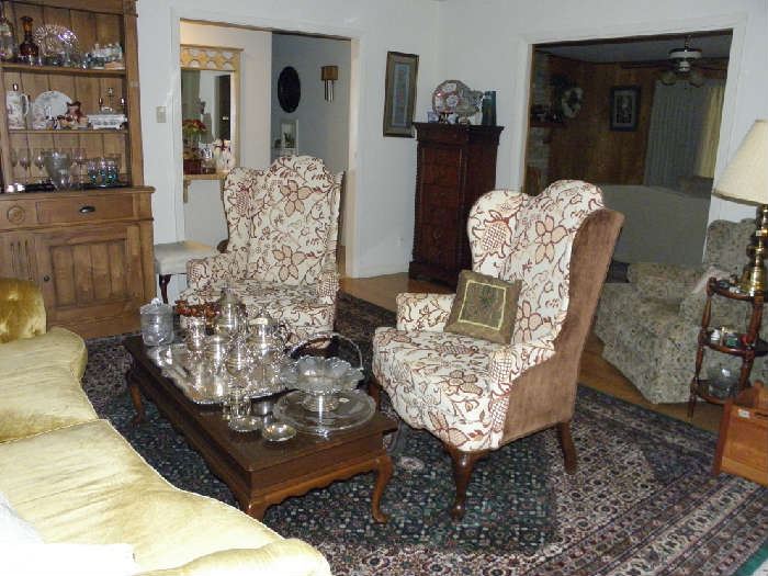 Hollywood Park Very Lovely Sale With Treasures starts on 7/20/2017