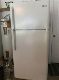Like new Frigidare Refrigerator 