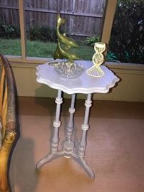 Adorable Shabby Grey Table 
