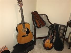 Takamine ef340s- TT Acoustic-Electric Guitar with Case 