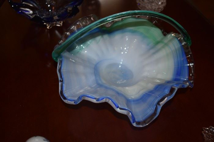 Art Glass (Case Glass) Basket