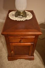 Beautiful End Table with Drawer/Cabinetand Milk Glass Table Lamp with Hand made Doily
