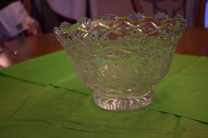 Vintage Clear Glass Fruit Bowl