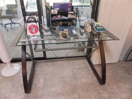 contemporary computer desk with slide out shelf for keyboard